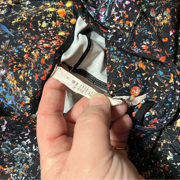 Lululemon Women 6 Colorful Floral Print Leggings - Picture 2 of 7